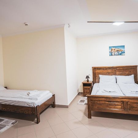 Hotel Rabbit Bran موغيتْشي دي يوس المظهر الخارجي الصورة